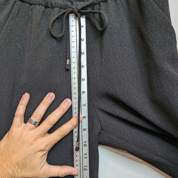 H&M Black Sleeveless V Neck Button Down Pant Romper Jumpsuit Women Canada Size 2 - Picture 7 of 13